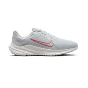 Nike - Quest 5 Sneakers 